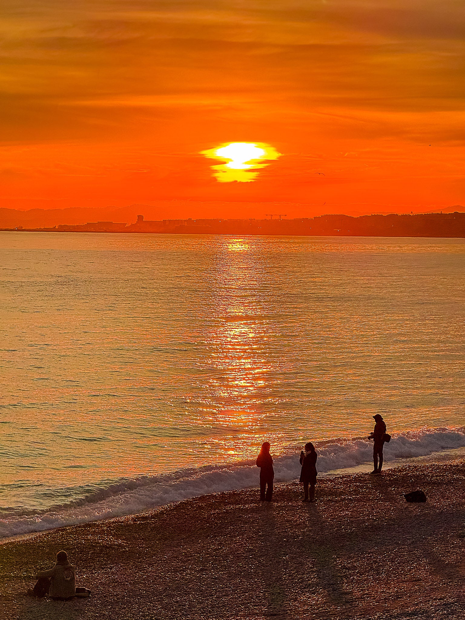 Coucher de soleil sur la plage : Nice, 2026 🖼
