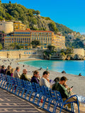Les chaises bleues, quai des États-Unis : Nice, 2025 🦋