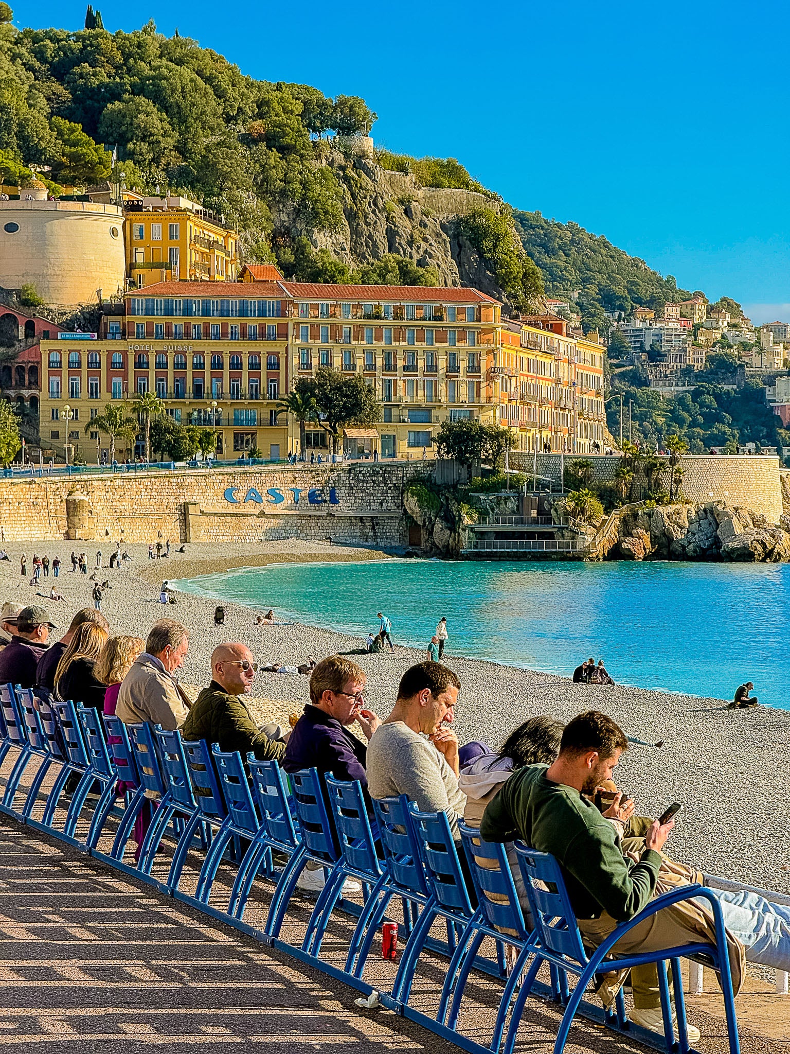 Les chaises bleues, quai des États-Unis : Nice, 2025 🦋