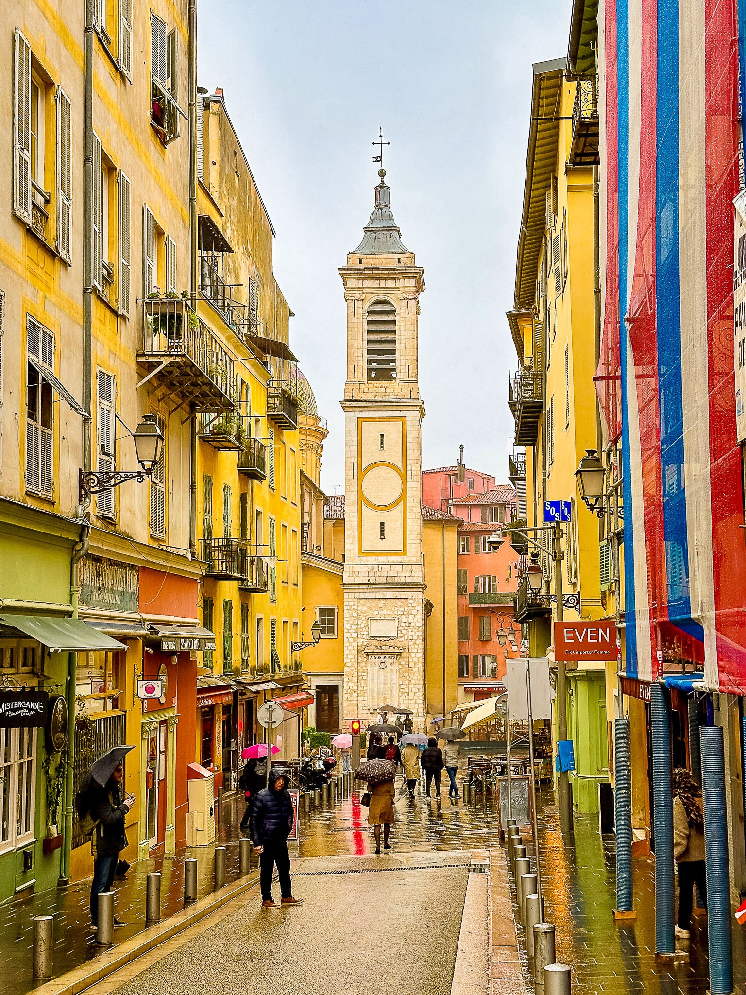 Les magnifiques couleurs de la rue Rossetti : Nice, 2024 🧡