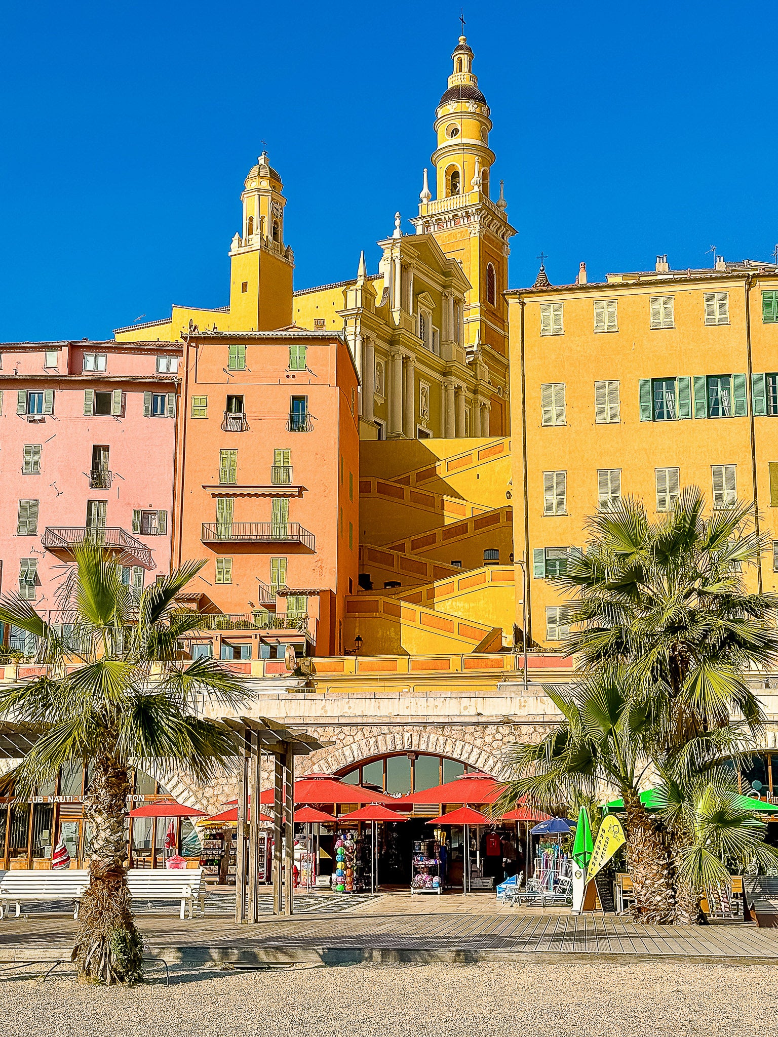 Les façades colorées : Menton, 2025 🌼