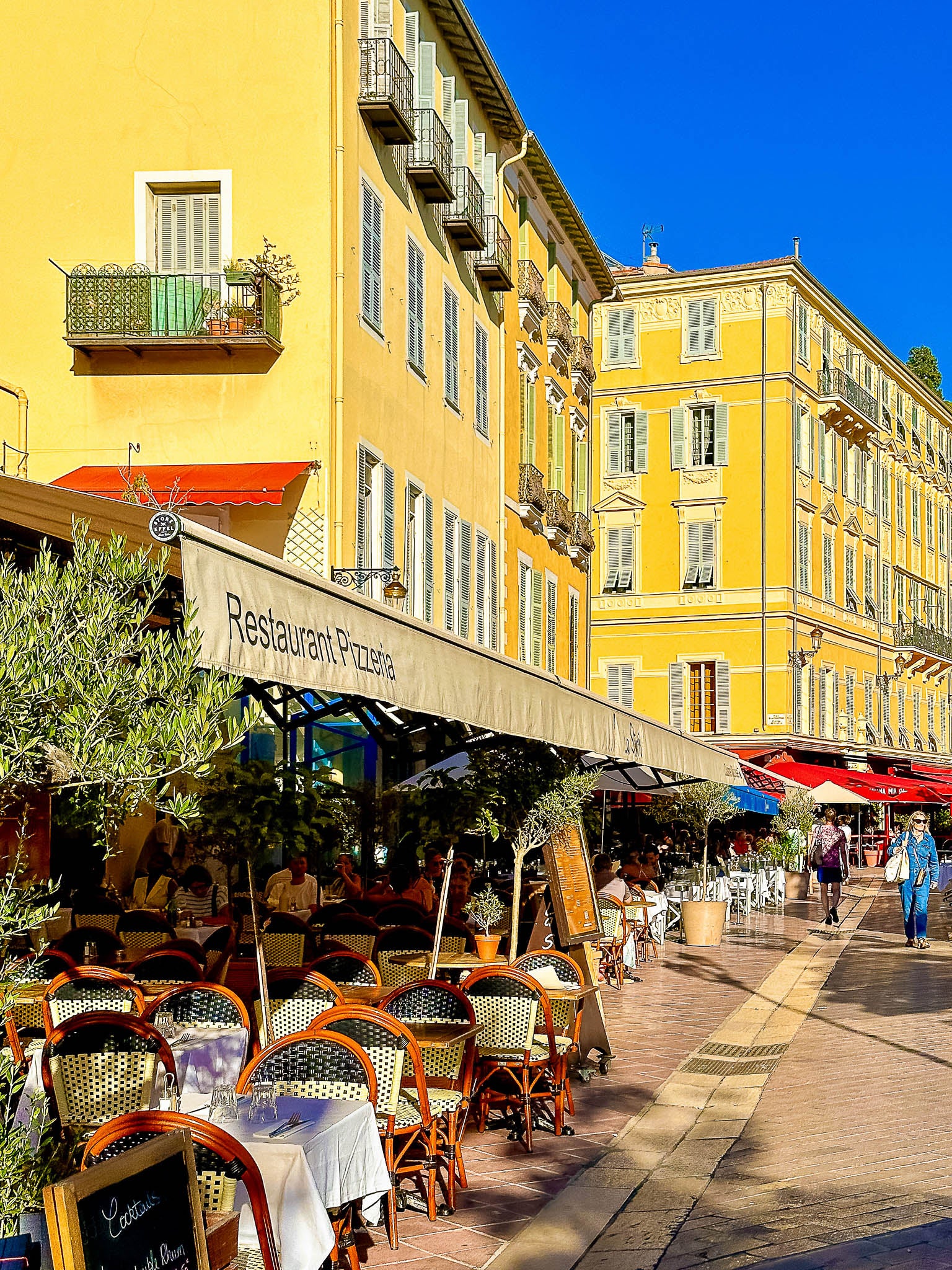 L'apéro en terrasse : Nice, 2024 ⛱
